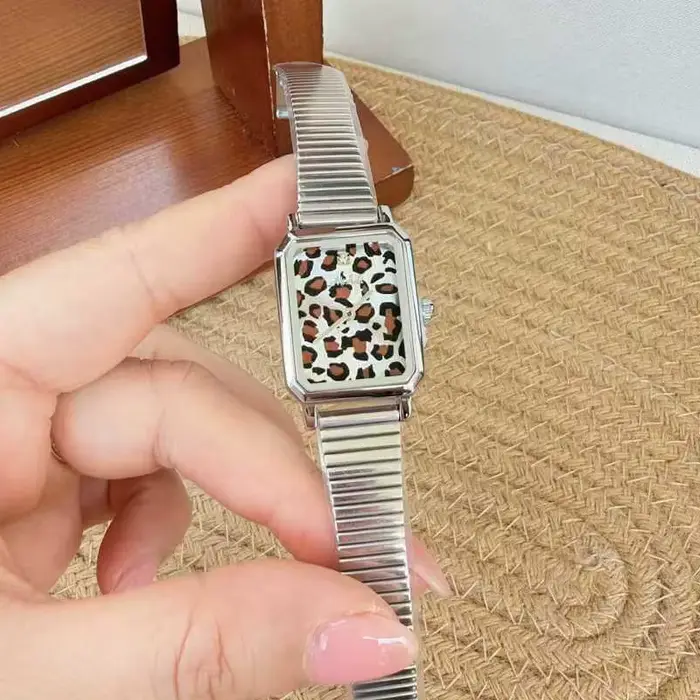 Montre rectangulaire haute couture imprimé léopard rétro résistante à l'eau pour femmes mode et casual occasions spéciales
