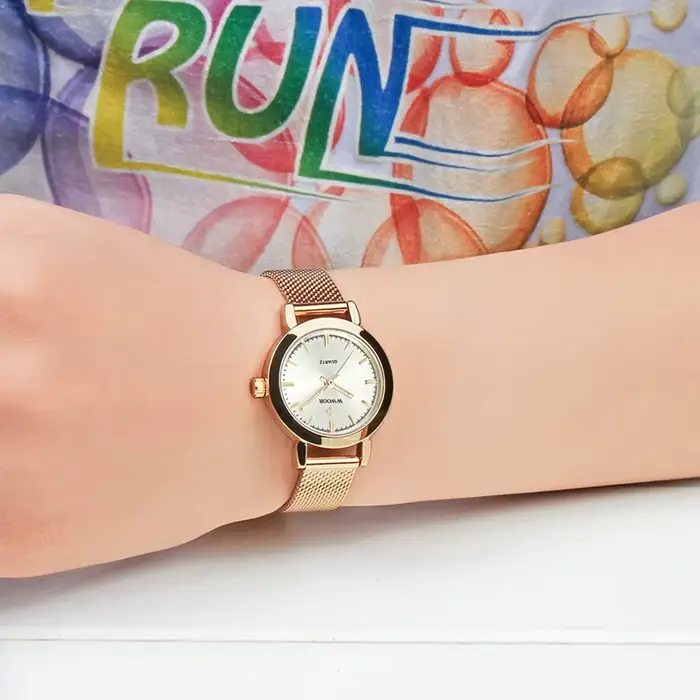 WWOOR-Montre de luxe à quartz pour femmes, étanche, simple, maille dorée