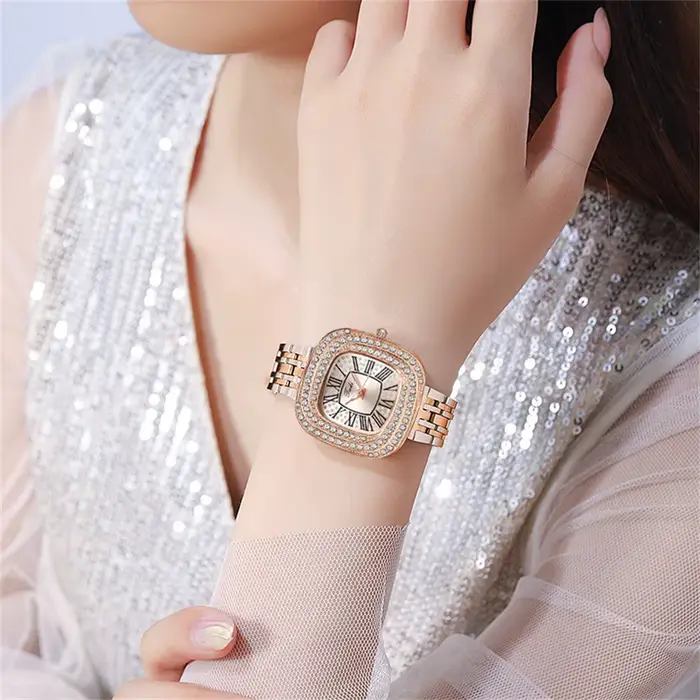 Montre à quartz carrée en acier inoxydable pour femme