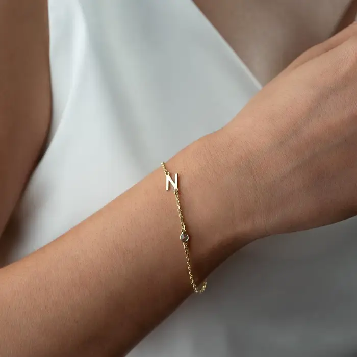 Bracelet en pierre de naissance initiale