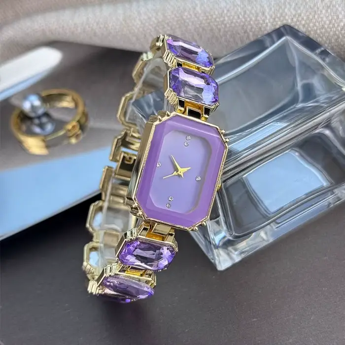 Montres en quartz avec strass