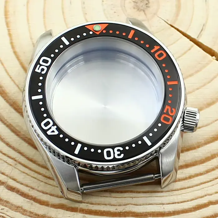 Boitier de montre Fanya losch SKX PROSPEX SPB385J1 en acier inoxydable avec verre saphir pour mouvements Seiko robuste et élégant pour homme occasions sportives et formelles