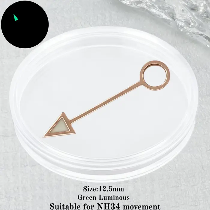 Aiguilles de montre lumineuses vertes