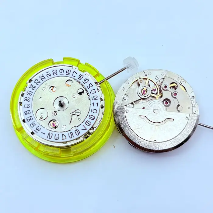 Accessoires de montre, mouvement 8205, machine mécanique automatique domestique en or, machine blanc