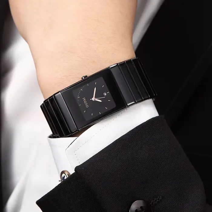 Montre carrée OUPAI en céramique noire antique avec mouvement quartz pour hommes occasions spéciales et quotidiennes