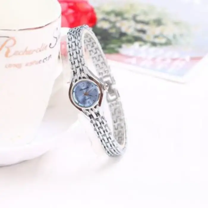 Bracelet doré montre pour femmes petit cadran de luxe dames montre-Bracelet en acier élégant Quartz femme horloge mode cadeau reloj mujer