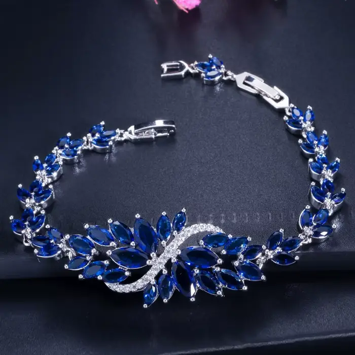 Bracelet de luxe en zircone bleue brillante pour femmes