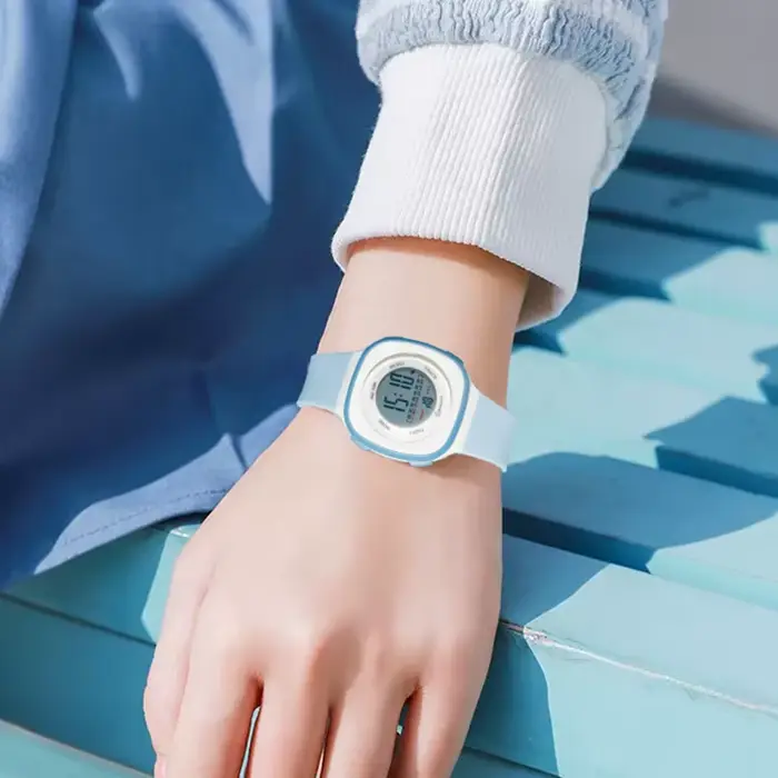 Montres enfants étanche violet numérique