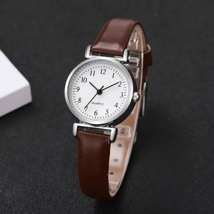 Montre Quartz Femme Avec Bracelet En Cuir Pour Occasions Spéciales Casual Et Chic