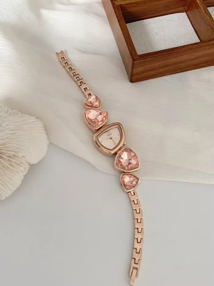 Montre à quartz rose pour femmes