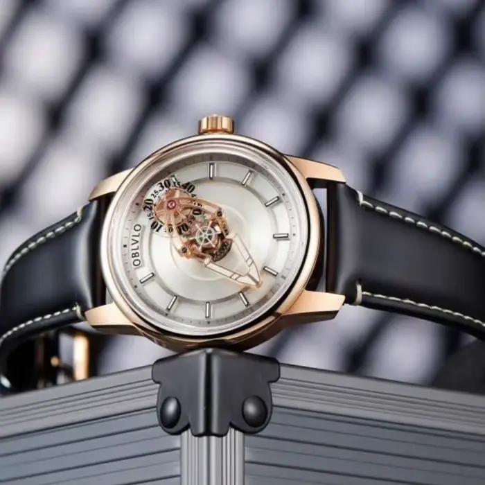 Montre automatique pour hommes OBLVLO avec mouvement manivelle mécanique et résistance à l'eau de 50m pour occasions formelles et informelles
