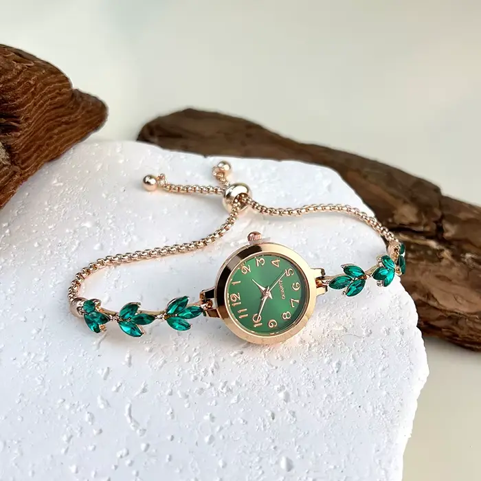 Montre trèfle à trois feuilles pour femme