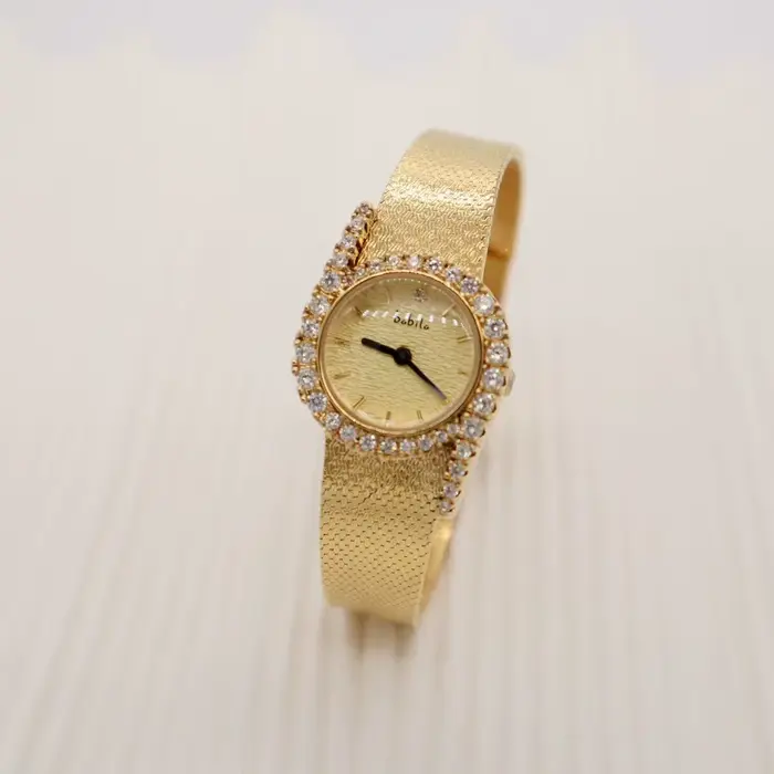 Montre Médiévale Vintage en Diamant pour Femme