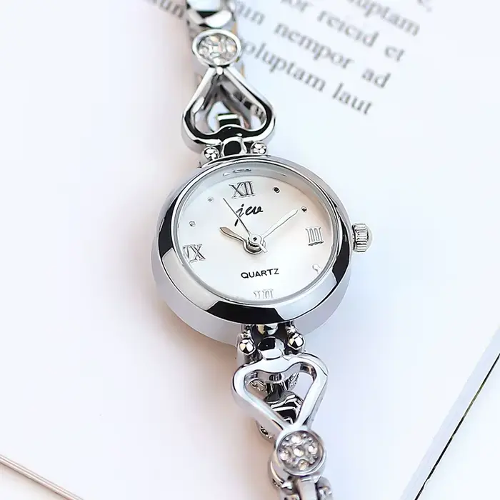 Montre pour femme, style de vie pour femme