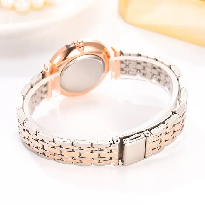 Luxe cristal femmes Bracelet montres haut de gamme mode diamant dames Montre à Quartz en acier Femme Montre-Bracelet