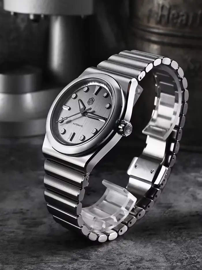 Montre de sport San Martin 40mm avec mouvement Miyota 90S5 bracelet incurvé acier inoxydable résistante à l'eau pour hommes occasions spéciales