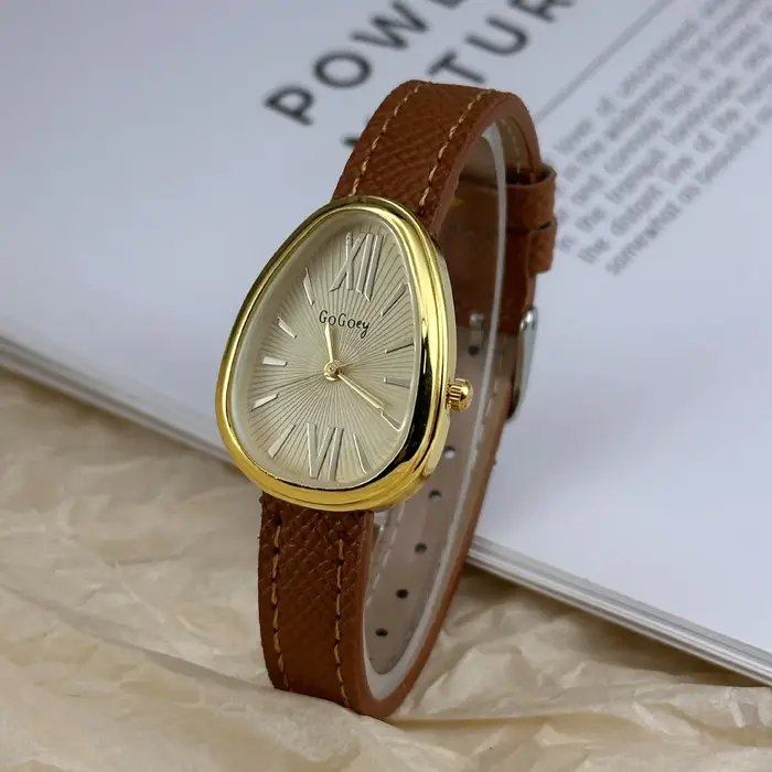 Montre Femme Tête de Serpent de Marque Célèbre
