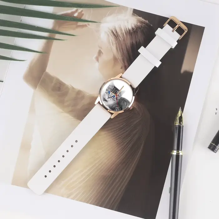 Montre-bracelet à quartz avec logo de la famille pour femme