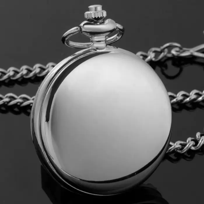 Montre de poche vintage en acier lisse argenté pour homme avec numéros romains style rétro occasions spéciales