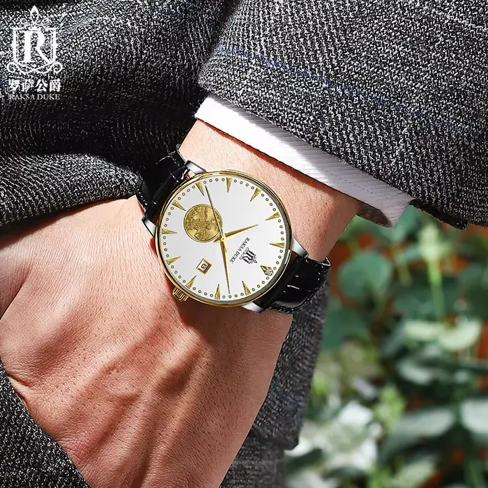 Montre mécanique automatique pour homme série diamant avec cristal saphir et fonction calendrier pour homme style mode et casual occassions spéciales