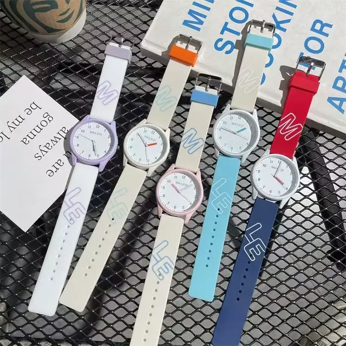 Montre à quartz pour femmes