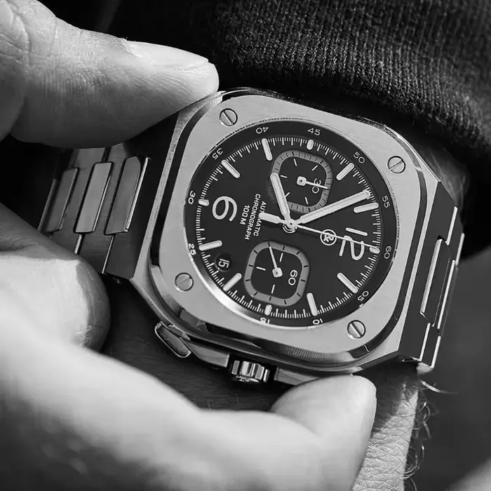 Montre de luxe en acier inoxydable XCL avec bracelet en silicone pour hommes style carré quartz élégante et étanche pour diverses occasions