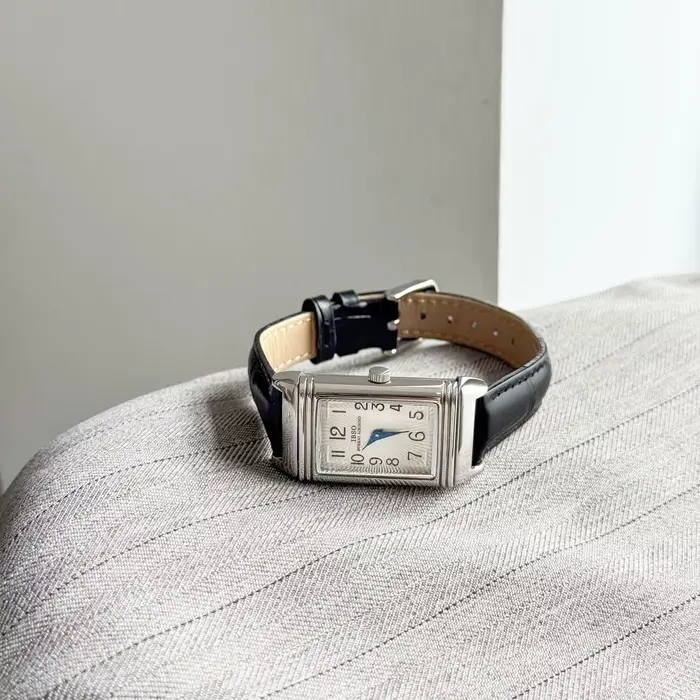 Montre à quartz Re-verso pour femme avec un diamètre de 36 mm d'épaisseur de 10 mm