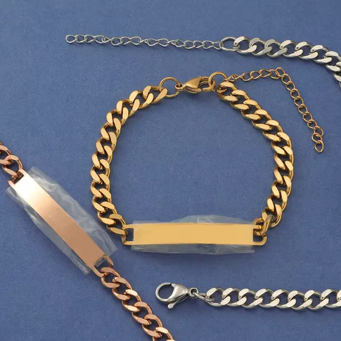Bracelet en acier inoxydable vierge pour graver élégant à offrir pour femmes occasions spéciales