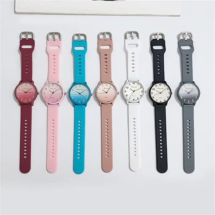 Montre à quartz de conception numérique de couleur de vague pour femmes sportives 2024
