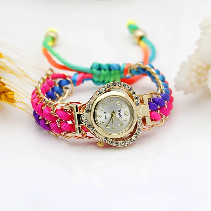 Montre-bracelet tricotée à la main pour femme, montre habillée en or, cœur remodelé, tissu biscuits 
