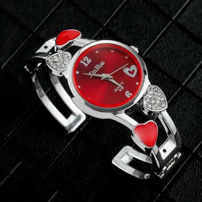 Femmes Vintage coeur montre Design Quartz mode argent classique cristal acier inoxydable luxe montre-bracelet Mujer Relogios féminin