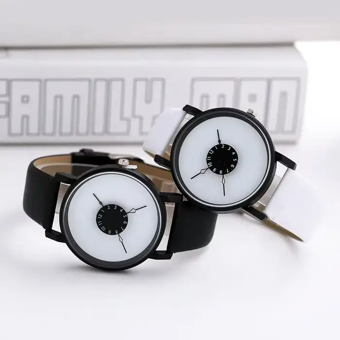 Couple décontracté montres à Quartz bracelet en cuir montre analogique montre-bracelet pour femmes hommes élégant créatif cadran numérique horloge Relogio