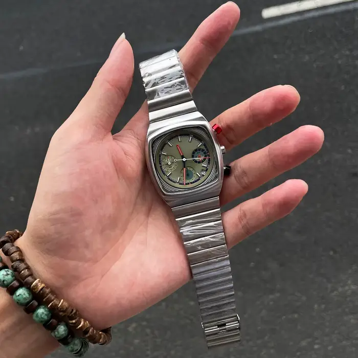 Montre carrée CILOA pour femmes