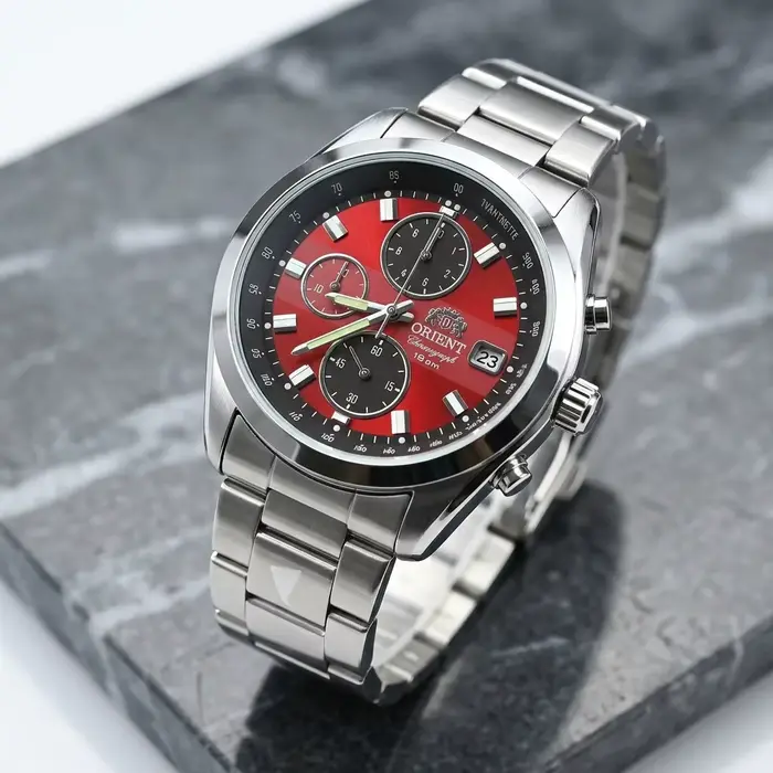 Montre chronographe quartz pour homme Orient acier inoxydable avec date et tachymètre résistante à l'eau pour occasions sportives et professionnelles