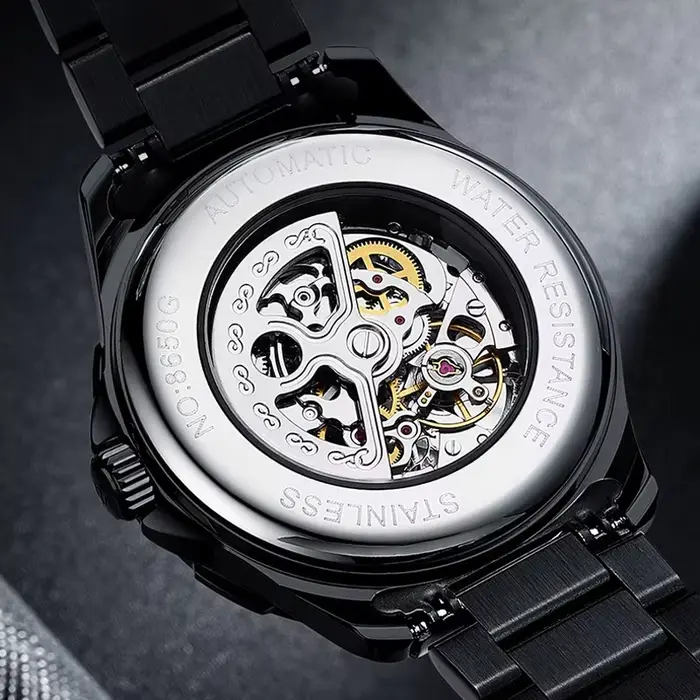 Montre-bracelet squelette de luxe à cadran au design unique