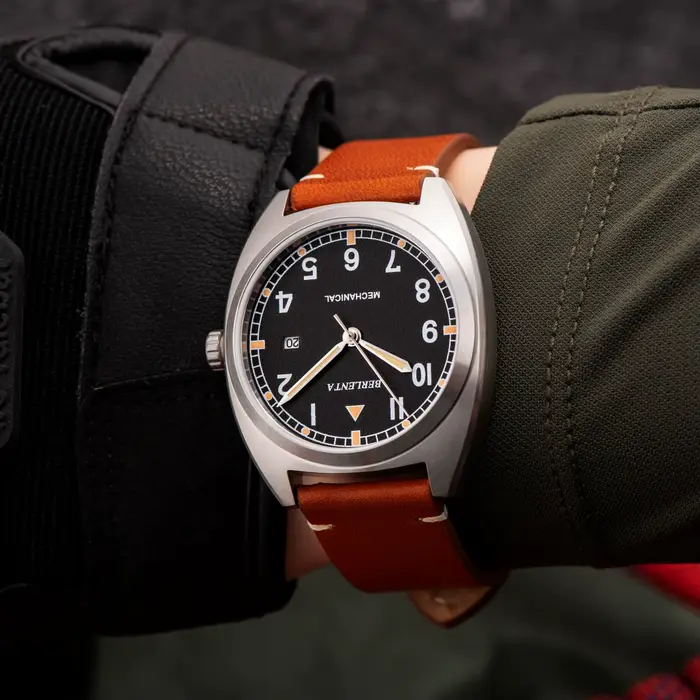 Montre Berlenta Vendange en acier 316L avec bracelet en cuir pour hommes résistante à l'eau pour diverses occasions spéciales