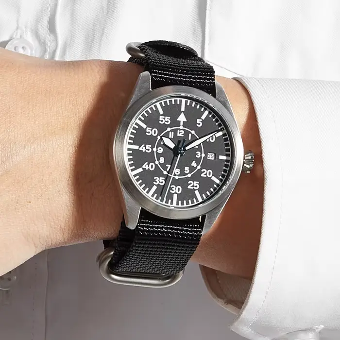 Montre militaire mécanique