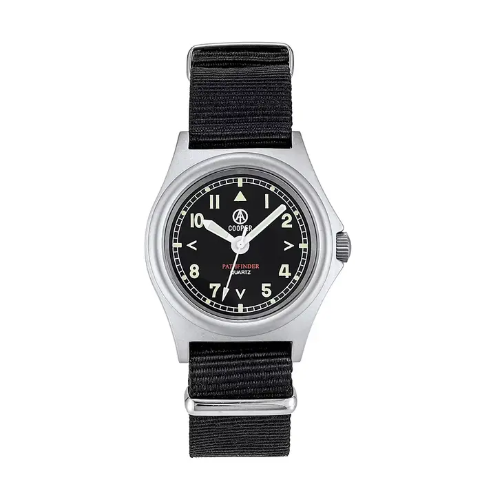 Montre à quartz en acier mat étanche