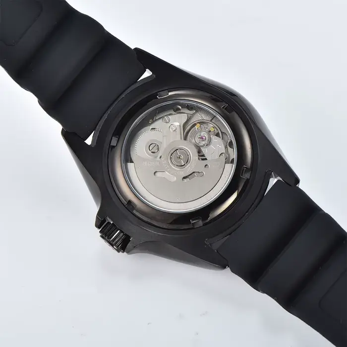 Montre de plongée noire PARNSRPE automatique avec calendrier complet et résistance à l'eau 20 bars pour homme aventuriers et amoureux de l'élégance