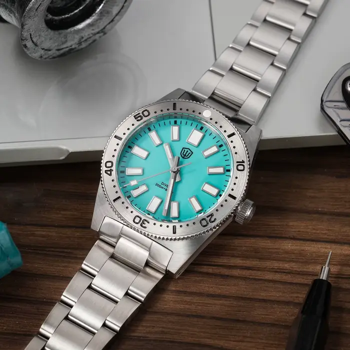 Montre à Quartz Watchdives WD1965 V2 Acier Inoxydable Luminous et Étanche pour Hommes Occasions Spéciales Plongée Mode Casual