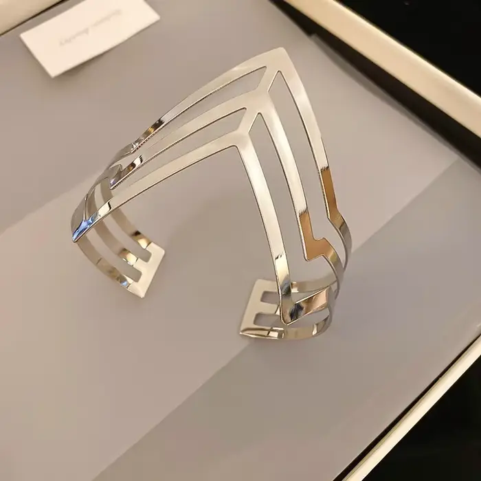 Bracelet large personnalisé haut de gamme en métal, style européen et américain, exquis, de luxe lég