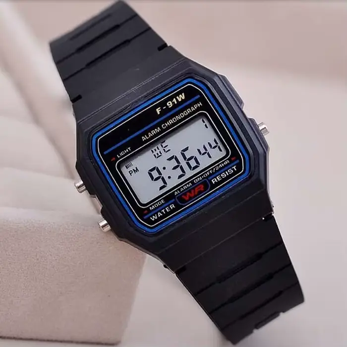 Femmes hommes unisexe montre or argent noir Vintage LED numérique sport militaire montres électroniq