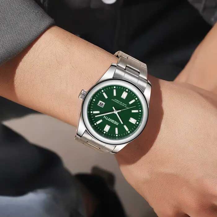 Montre à quartz généreuse