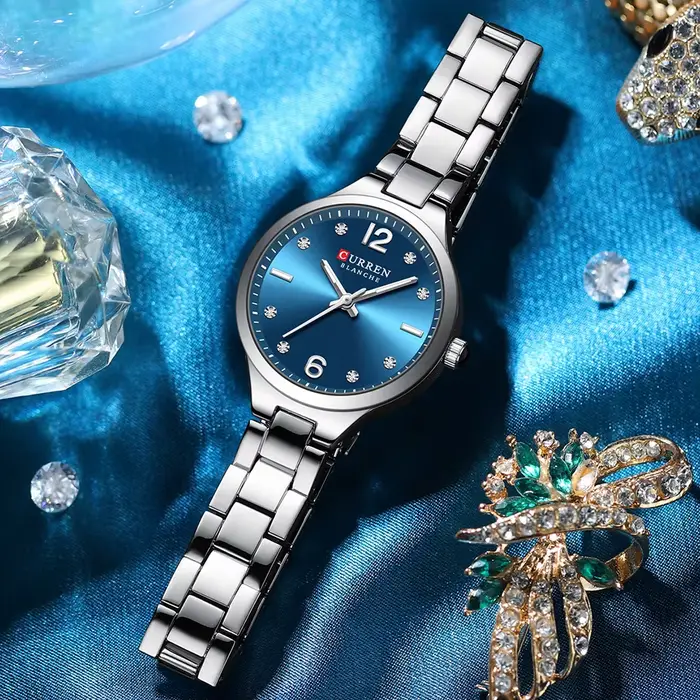 Montre élégante en alliage résistante à l'eau pour femmes occassions spéciales quartz mouvement automatique bracelet confortable style fashion casual