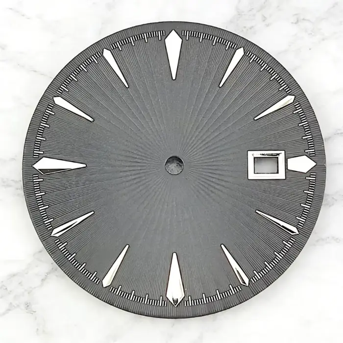 Presage – cadran de montre noir et bleu ciel