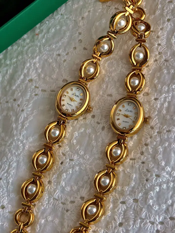 1 montre de luxe haut de gamme pour femme