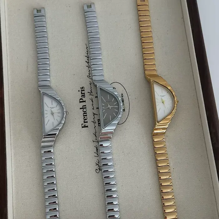 Montre GEDI Or Élégante 2026 Montres-bracelets pour Femmes Montres de Luxe Vintage Niche Étanche à Quartz Cadeaux