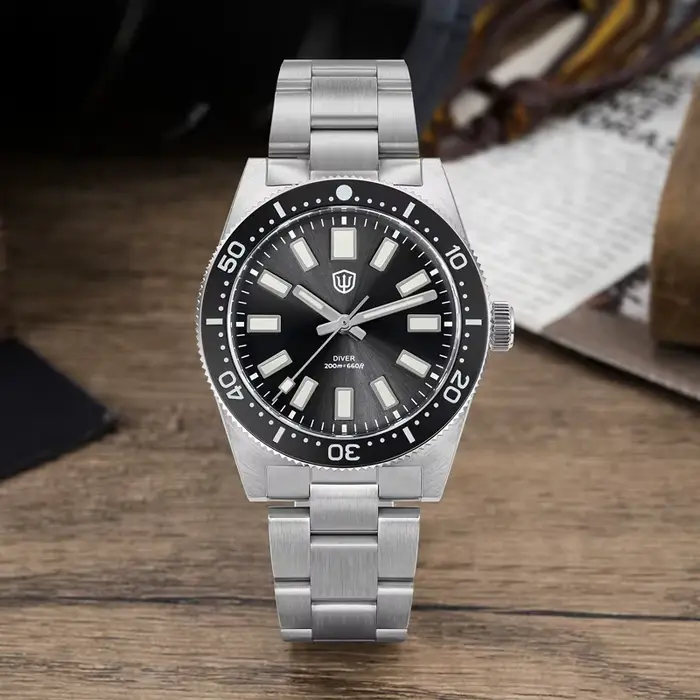Montre Quartz VH31 à Boîtier Acier Inoxydable Lumineux pour Hommes Occasions Spéciales Plongée et Exploration