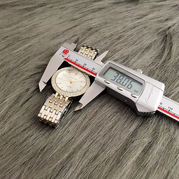 Montre de luxe en strass pour femmes