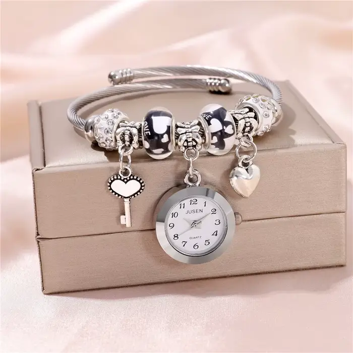 Montre-bracelet pour femme avec pendentif Fashion Love